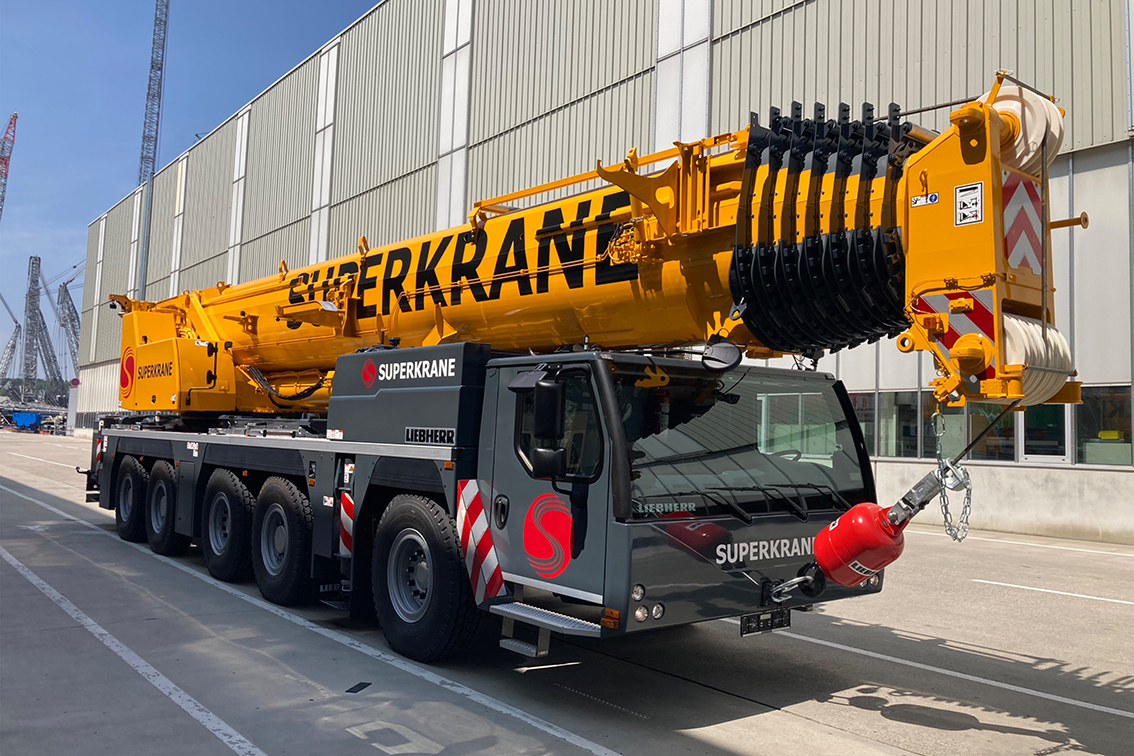 Full power on five axles for Indonesia: PT Superkrane expands fleet with LTM 1230-5.1