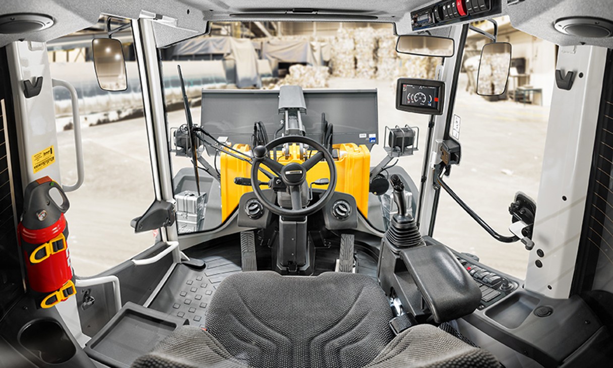 Radlader im Fokus: 6 Top-Ausstattungen, die in der Liebherr-Kabine für maximalen Komfort sorgen