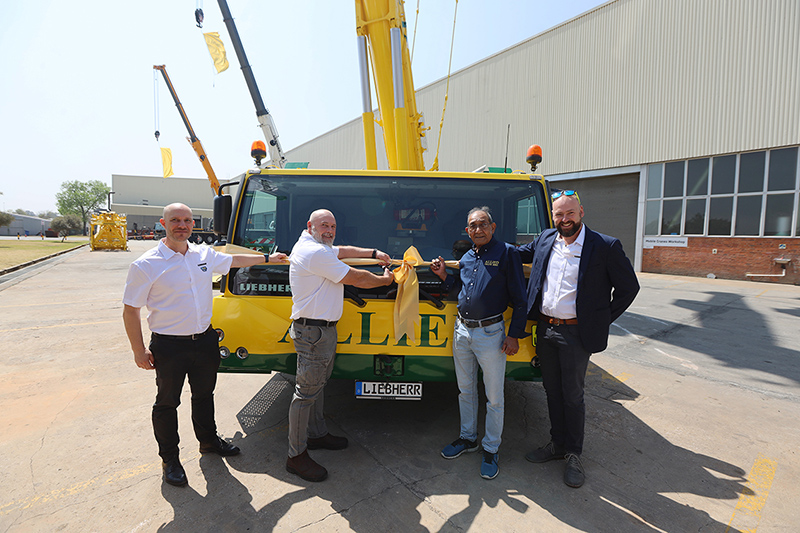 Allied Crane Hire übernimmt den ersten Liebherr-Mobilkran LTM 1650-8.1 in Afrika