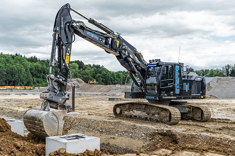 Steppe: Liebherr-Qualität im Dienst der Baustelle mit Nagel