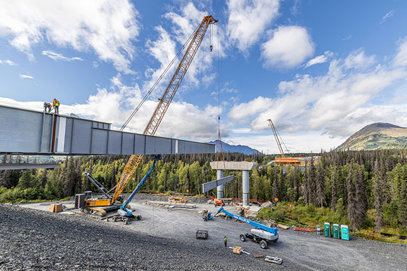 Two Liebherr crawler cranes close a gap: Juneau Creek Bridge in Alaska