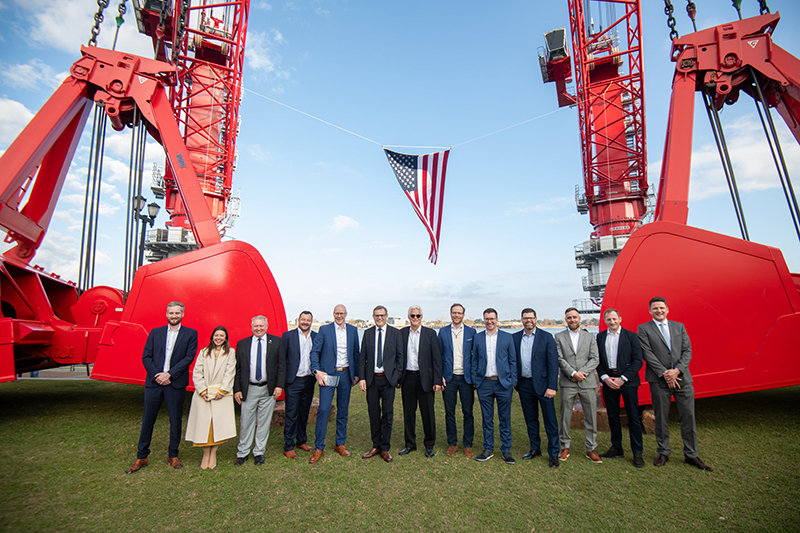 A new chapter for river logistics with two all-electric CBG 500 E cranes