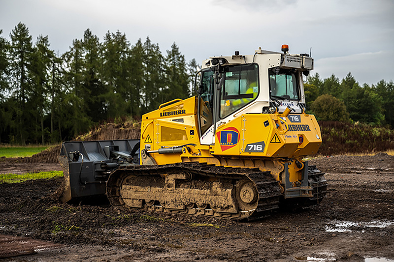 Delson Contracts expands Liebherr fleet with PR 716 G8 Crawler Dozer