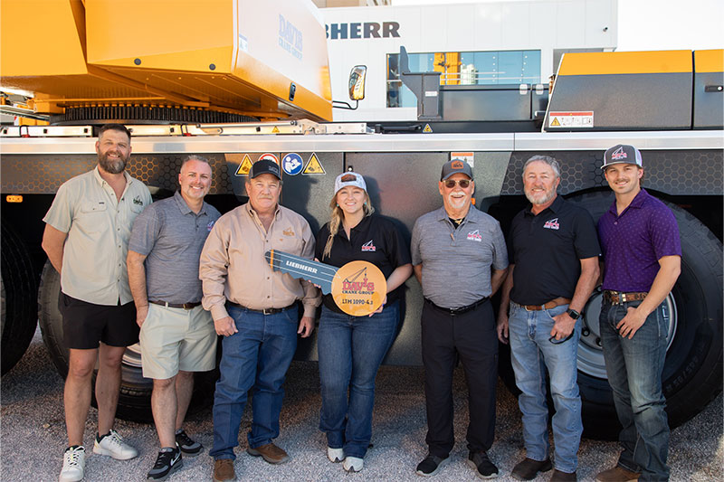 Davis Crane Group takes delivery of a Liebherr LTM 1090-4.3 mobile crane at Conexpo 2026