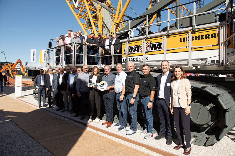 Maxim Crane Works takes delivery of a Liebherr LR 1400.1 SX crawler crane at Conexpo 2026