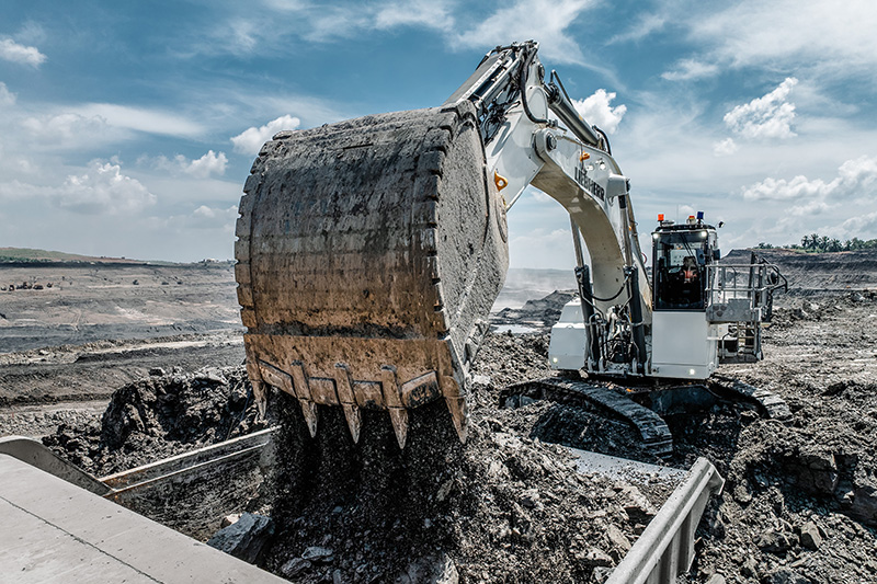 Liebherr launches the new R 9100 Generation 8 mining excavator
