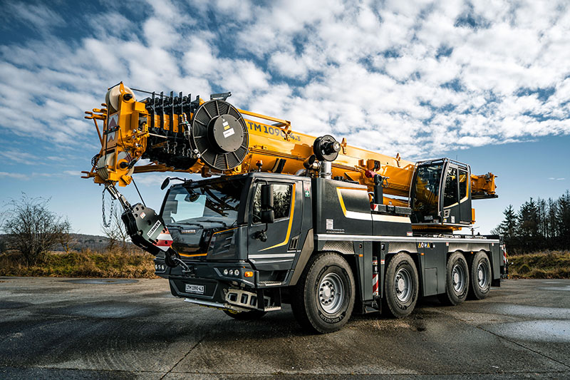 It`s a matter of control:Guindaste móvel Liebherr de 90 toneladas com o novo controle LICCON3