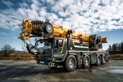 The LTM 1090-4.3 is another crane in Liebherr's all-terrain crane portfolio with the new LICCON3 control system and new crane design.