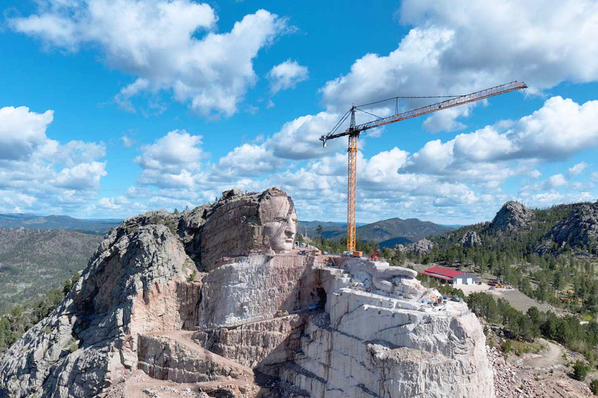 Another Liebherr 1000 EC-H tower crane joins iconic Crazy Horse Memorial project in South Dakota
