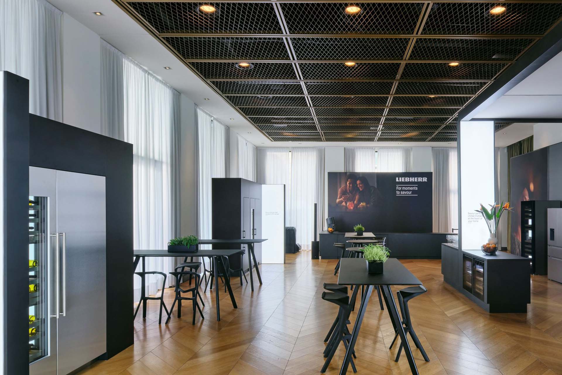 Pressemappe: Liebherr Experience Showroom Mailand 2026