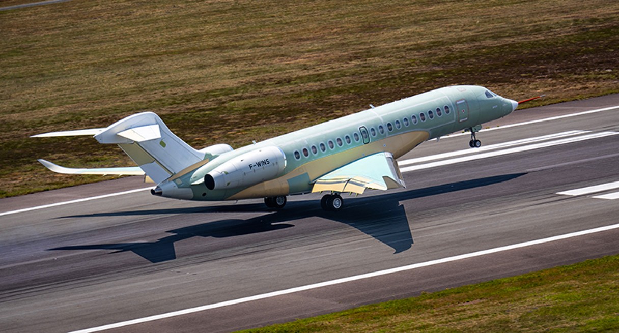 Falcon 10X first flight with Liebherr on board