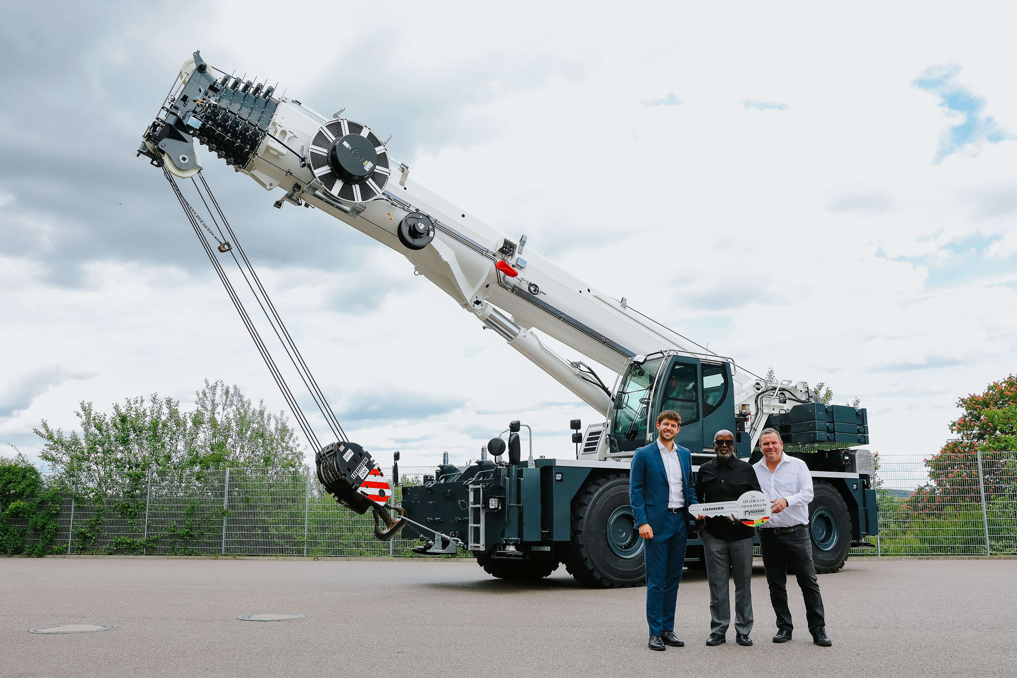 Rocksure expands its fleet: first Liebherr LRT 1130-2.1 handed over in Ghana