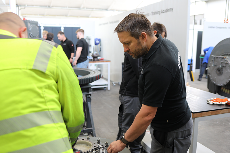 Neue Schulungsräume im Components Customer Service setzen Maßstäbe für praxisnahe Weiterbildung in Biberach