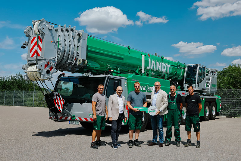 Jandt expands its crane fleet with a Liebherr LTM 1400-6.1 mobile crane
