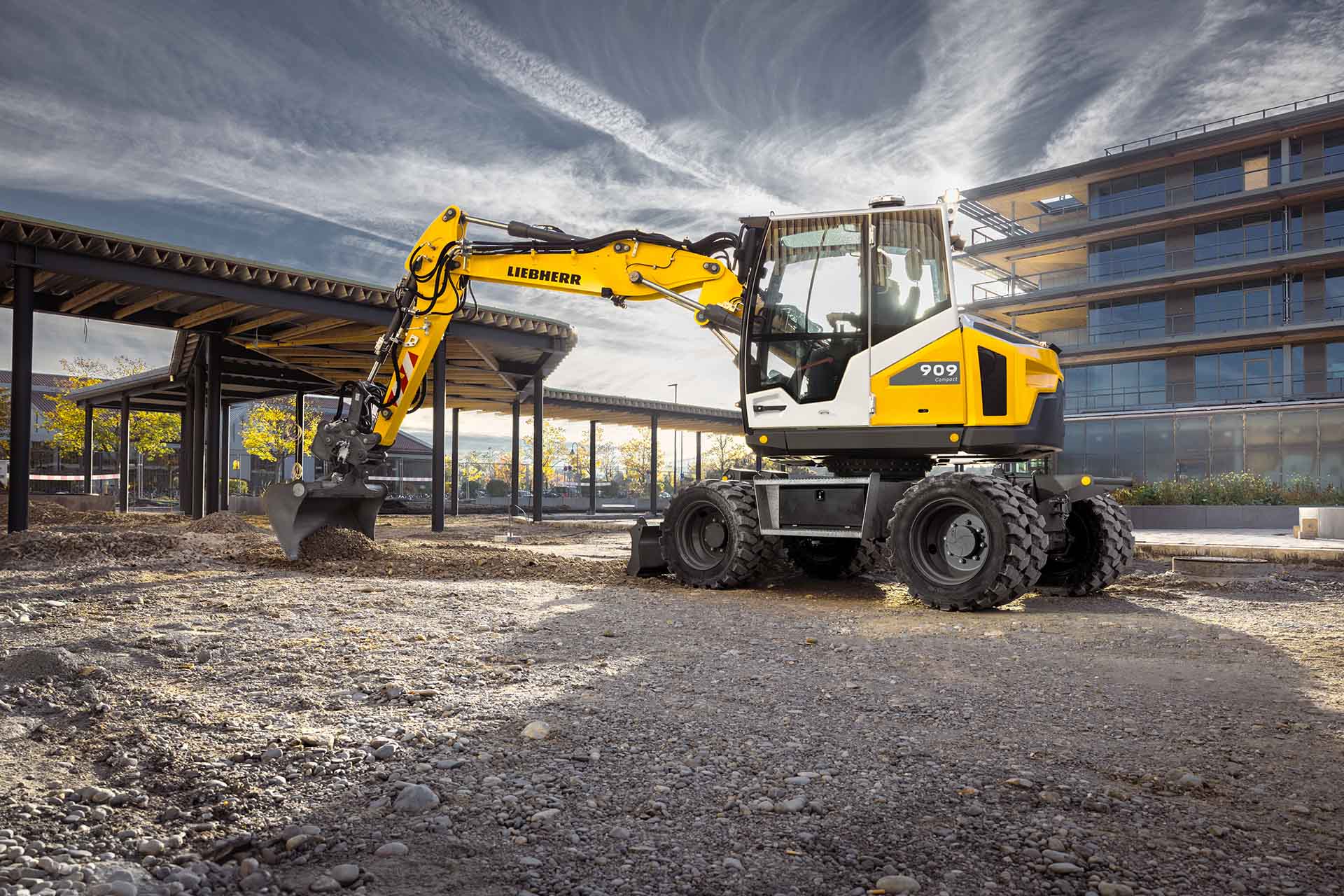 Liebherr zeigt kompakte und leistungsstarke Maschinen auf der GaLaBau 2026
