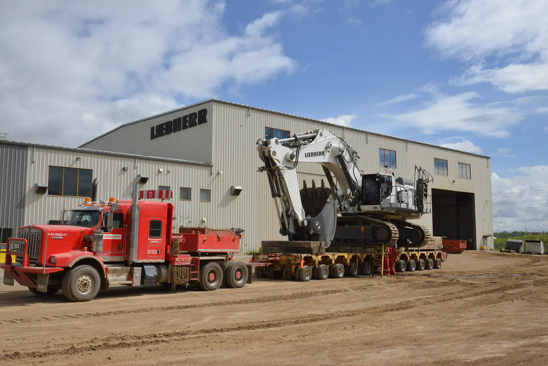 Liebherr-Canada delivers new R 9150 excavator to Hammerstone Quarry