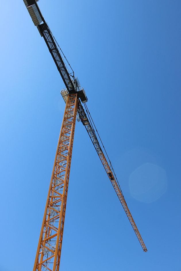 Built to withstand the elements: UK's first 1188 EC-H Fibre crane placed on Naval base