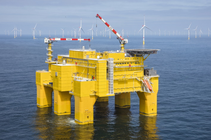 RL 2600 crane shipped for DolWin epsilon platform