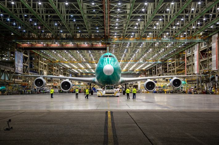 Boeing delivers last 747-8 – Liebherr-Aerospace is on board