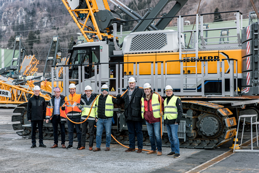 Sims Crane & Equipment takes delivery of LR 1250.1 Unplugged