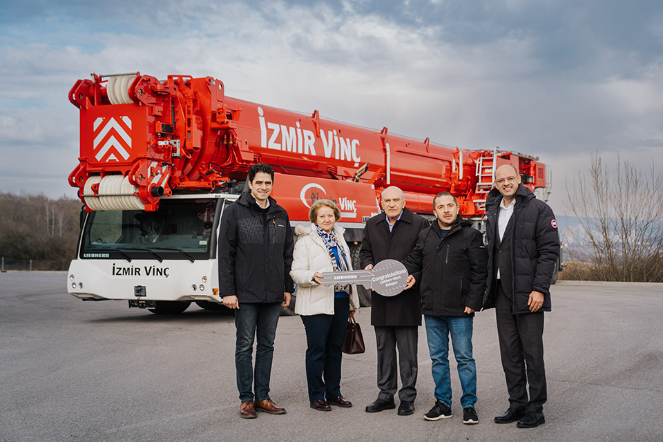 Liebherr 800-tonner expands Kuşgöz İzmir Vinç's crane fleet