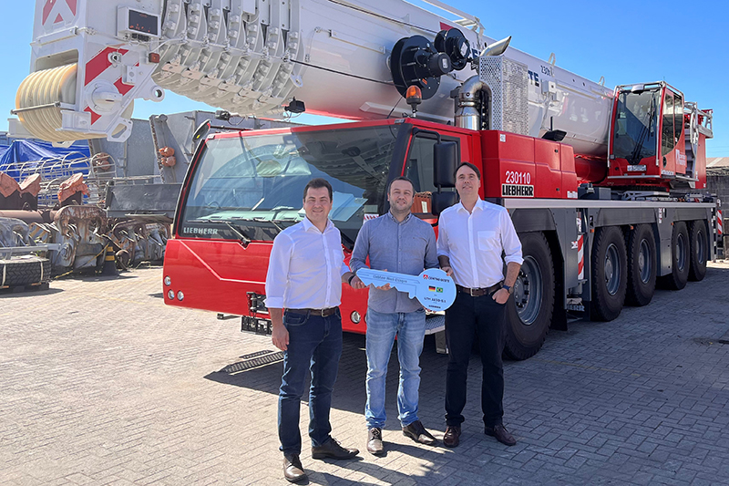Guindastes Centro Oeste takes over first Liebherr mobile crane LTM 1230-5.1