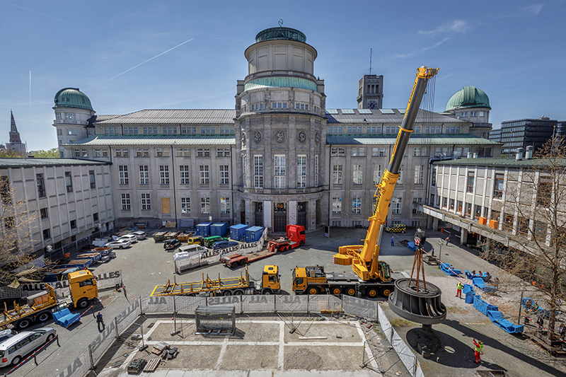 On behalf of science: Crane deployment at the Deutsches Museum with Maier-Landshut