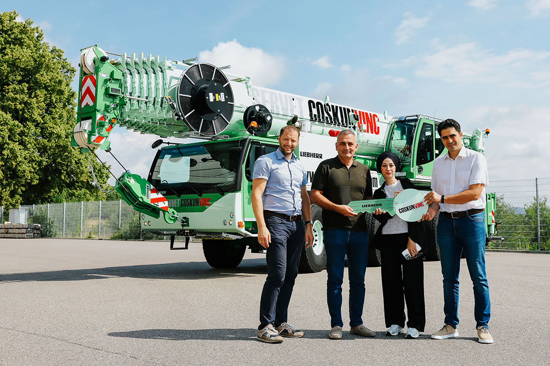 A mobile crane heads to Istanbul: New LTM 1120-4.1 for crane rental company Servet Coşkun Vinç