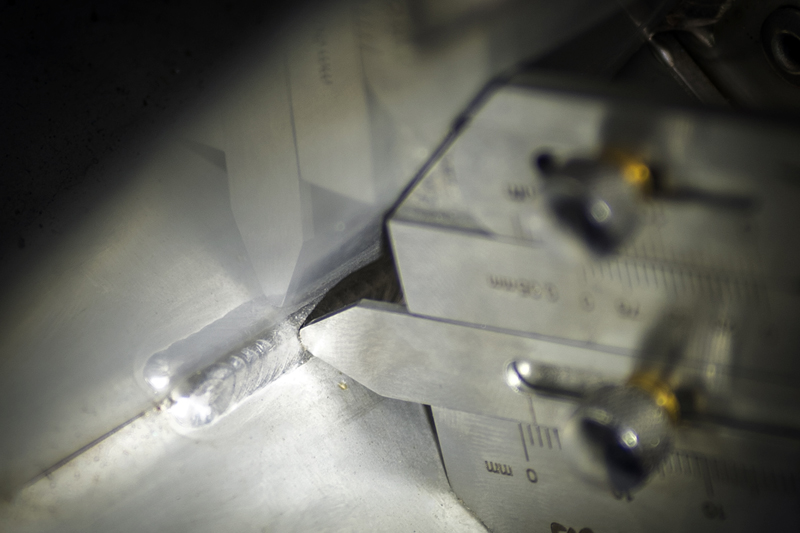 Liebherr Transportation Systems (China) receives welding certificate