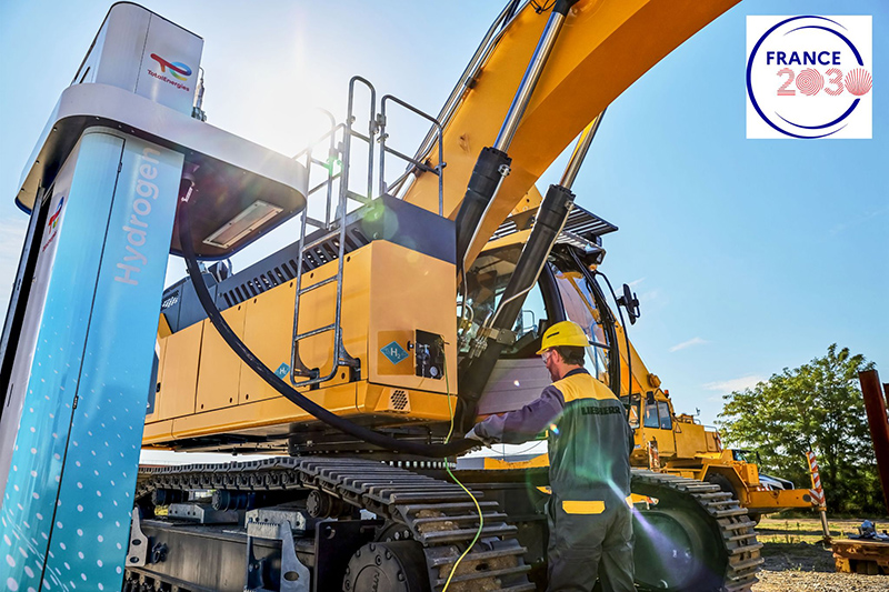 La pelle sur chenilles Liebherr R 9XX H2 à moteur hydrogène soutenue par France 2030