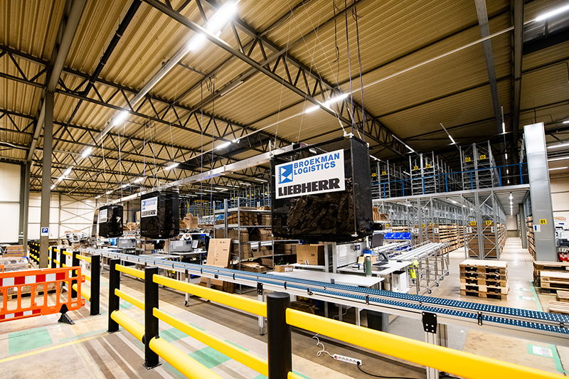 Liebherr eröffnet zweiten Logistik-Standort in Europa