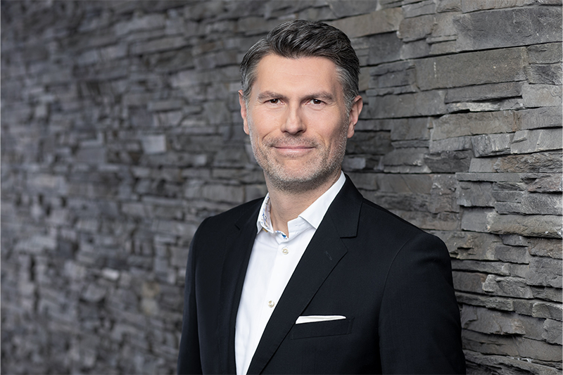 Erfolgreiche Partnerschaft mit dem Fachhandel: Liebherr-Hausgeräte von der expert SE und „markt intern“ ausgezeichnet