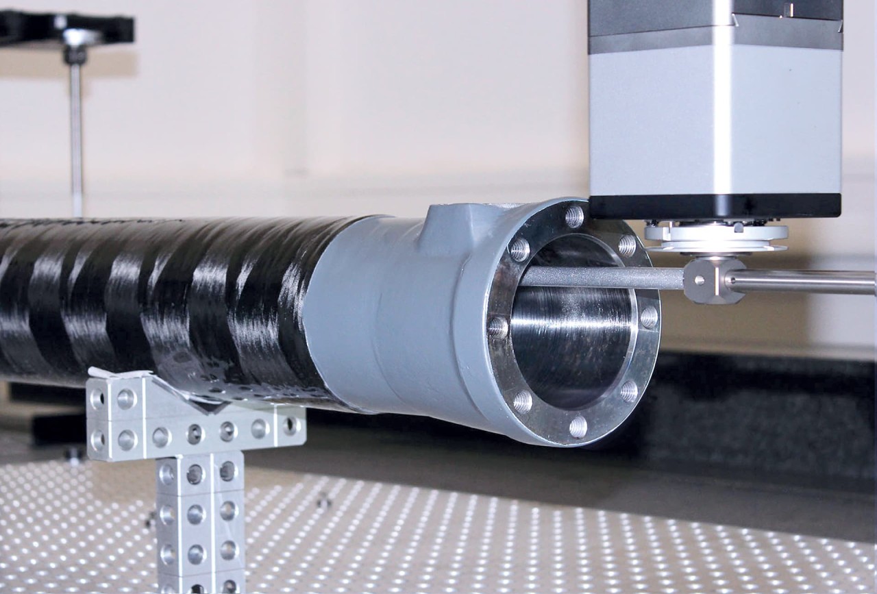 CFK material testing in the laboratory, e.g., tensile or bending tests