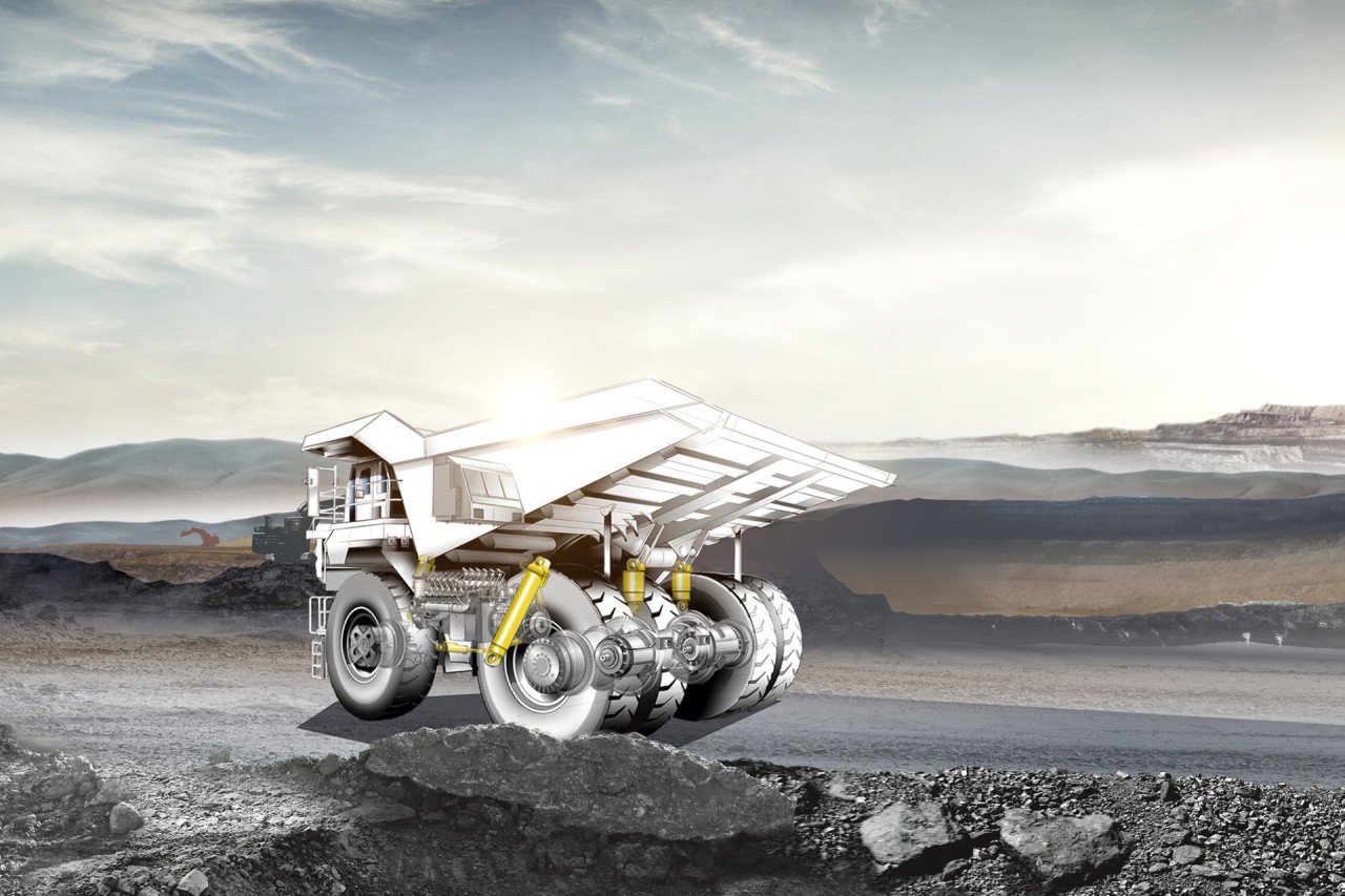 Mining Truck mit markierten Stoßdämpfern in einer Bergbaulandschaft von Liebherr