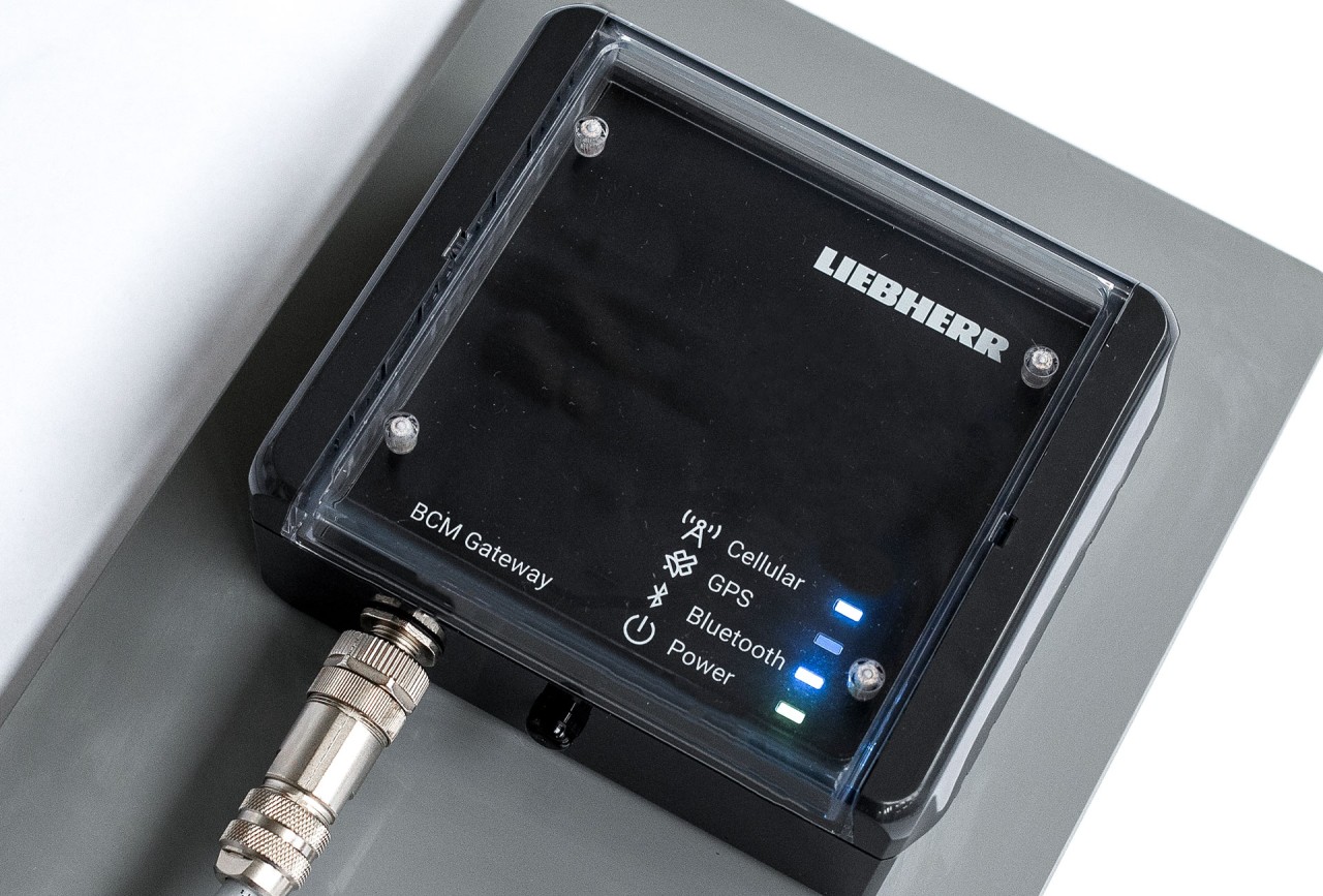 Liebherr-digitale-zustandsueberwachung-bei-grosswaelzlagern-hardware-gateway