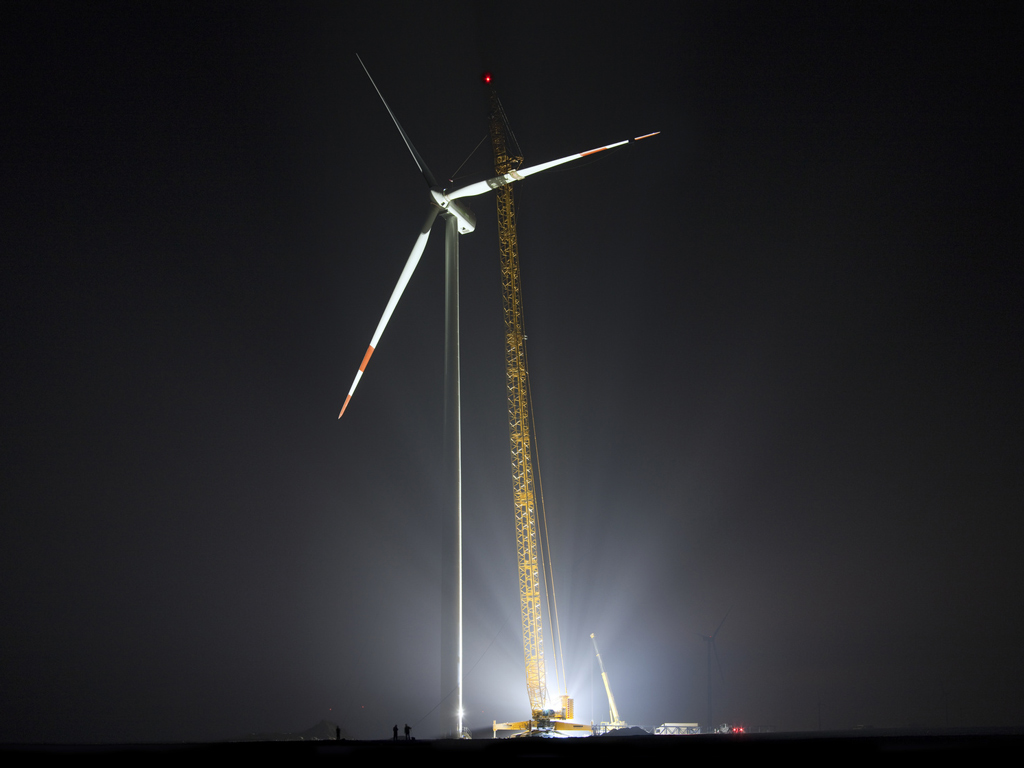 liebherr-lr-1600-2-w-working-position-wind-power-motiv1-kisigmand-landscape-960x650