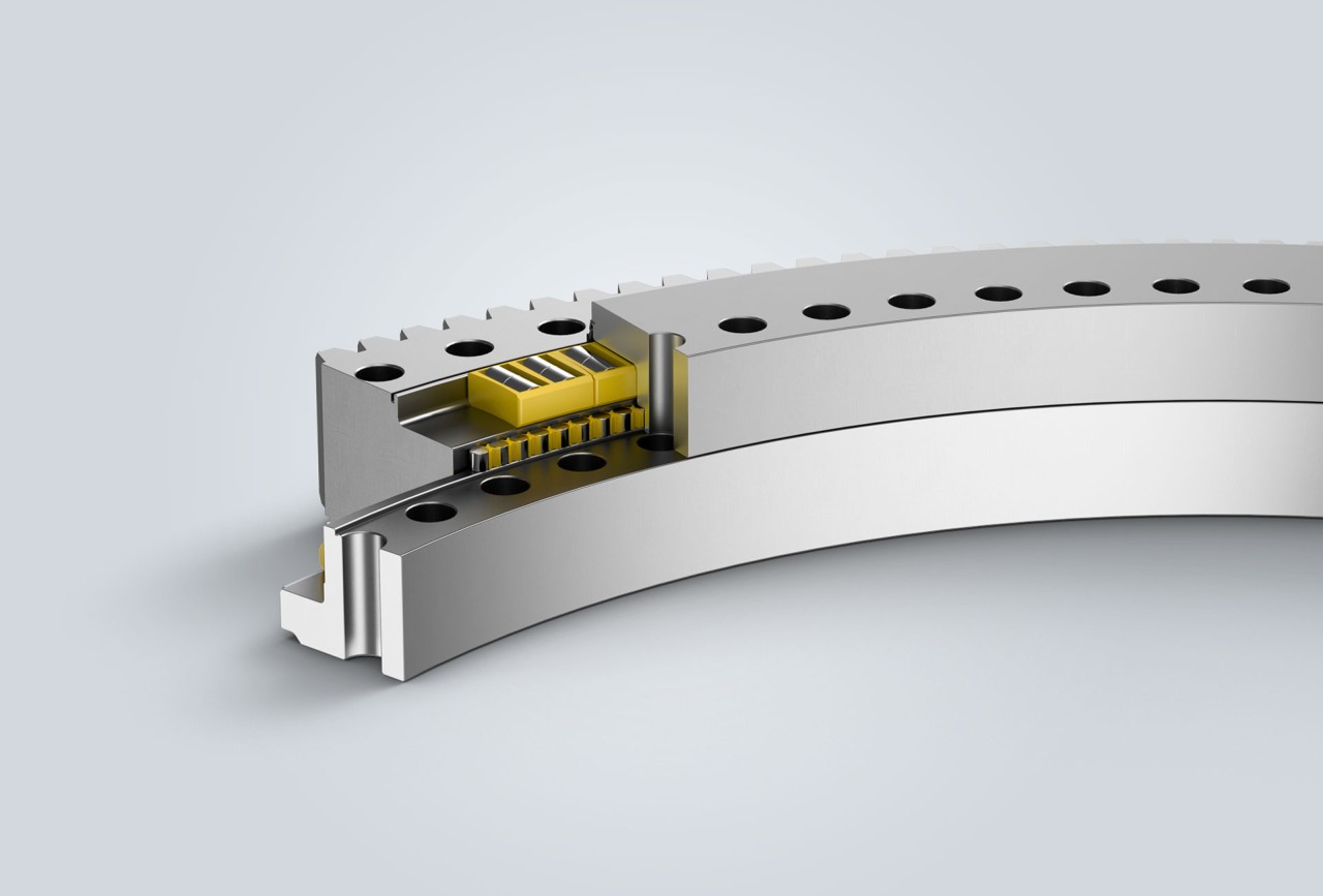 Liebherr-precision-applications-and-special-machines-slewing-bearing-triple-row-roller-bearing-outer-toothing 1920x1300