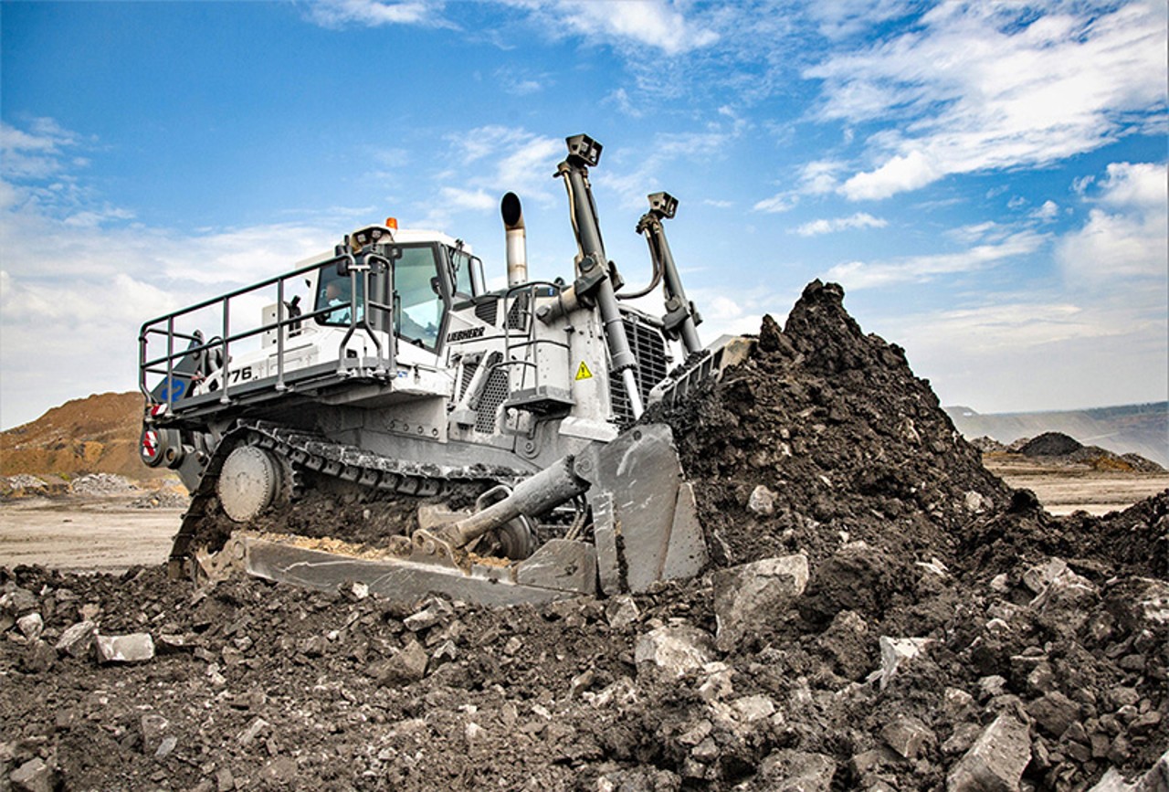 Liebherr-crawler-dozer-mining