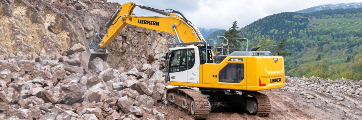 liebherr-crawler-excavator-stage