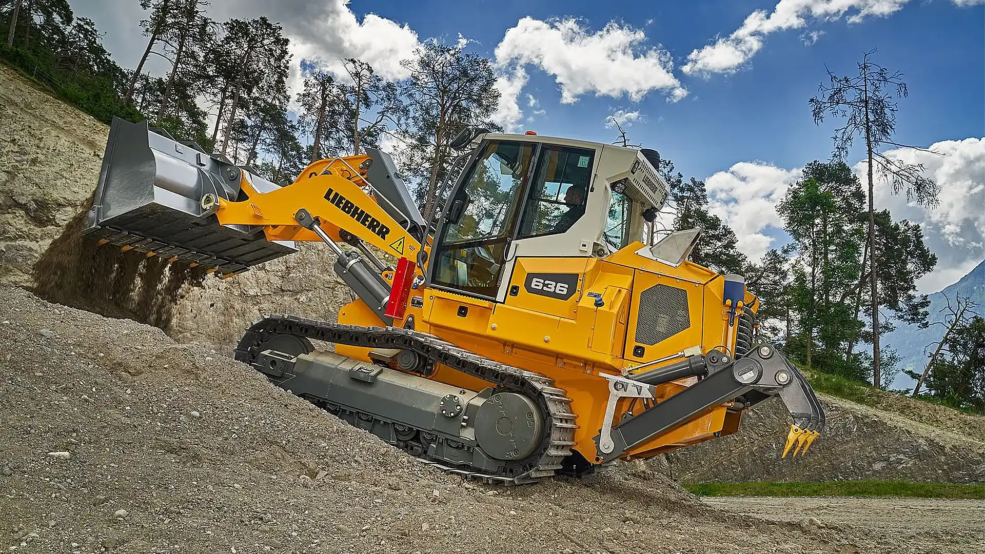 Liebherr-stage-crawler-loader 2