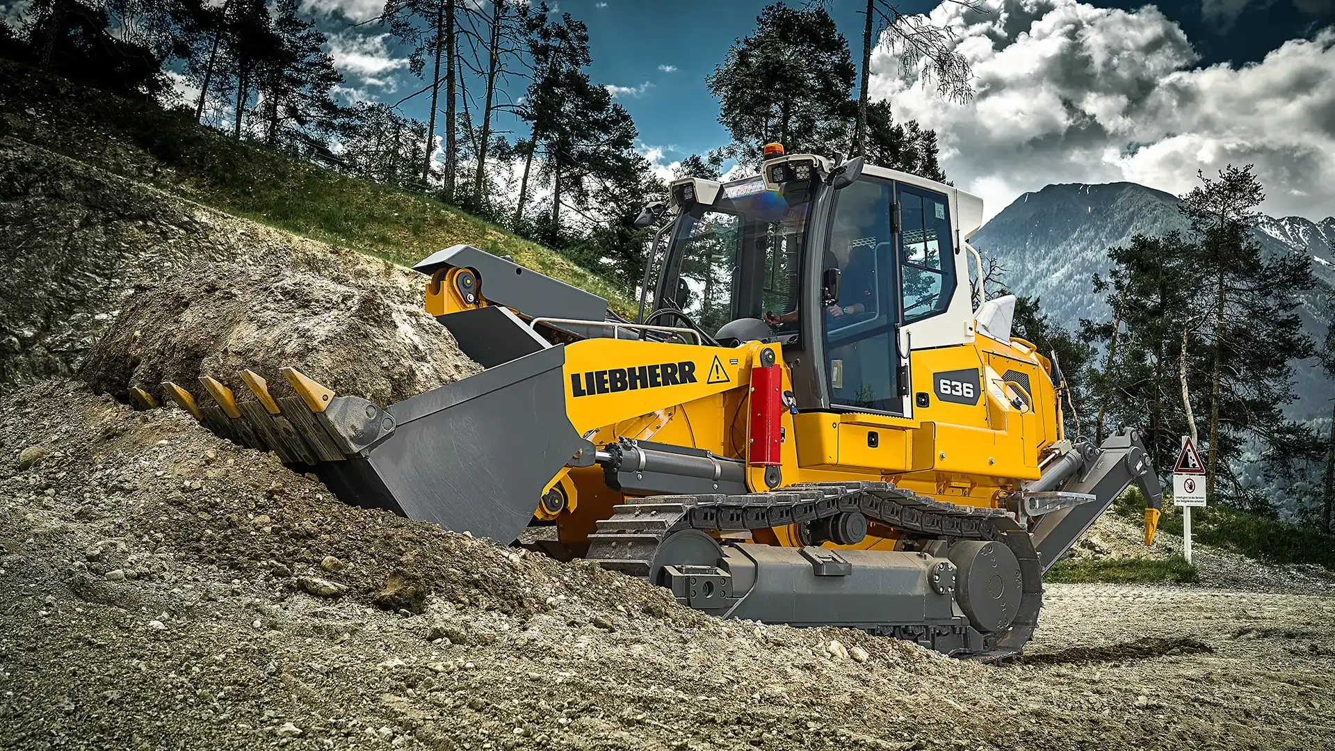 Liebherr-stage-crawler-loader_3