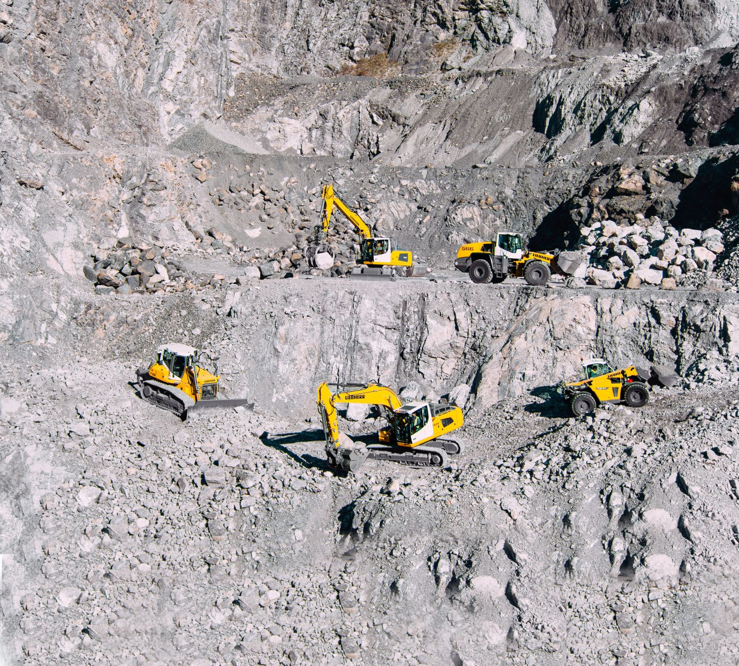 liebherr_erdbewegung_einsatzberichte-stage-min