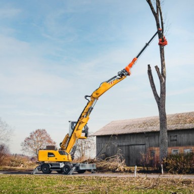 liebherr_LH26M_einsatzbericht_Leutkircher-Wertstoffhof_baumpflege_teaser