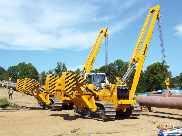 liebherr-RL66-pipelayer-oil-gas_DE