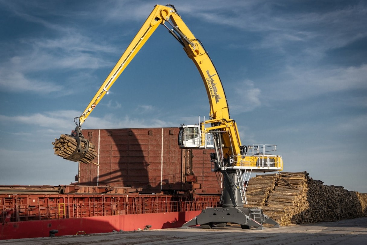 liebherr_LH110MHR-Port_einsatzbericht_RFH3