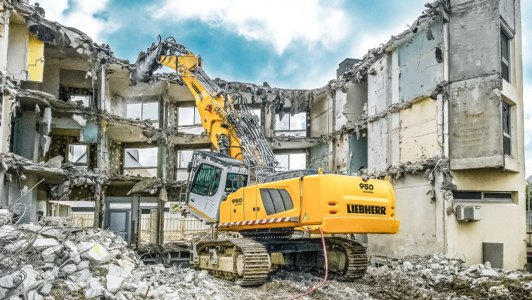 liebherr-demolition-crawler-excavator