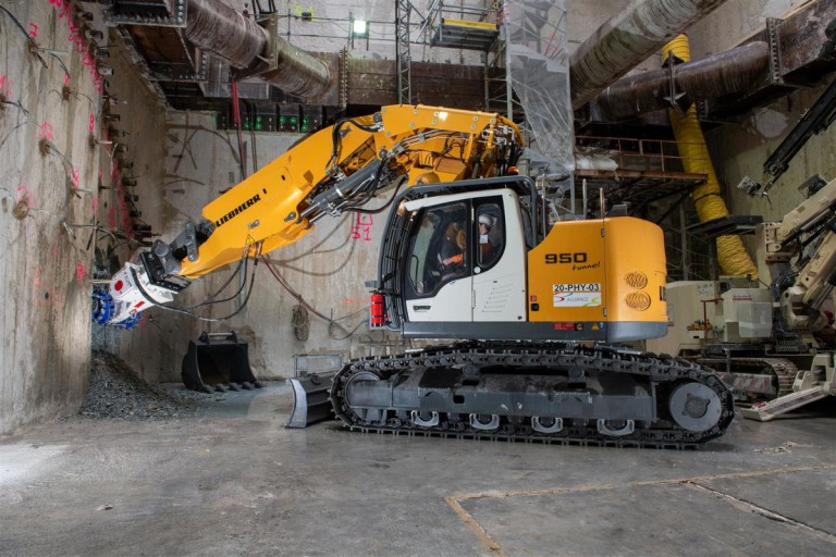 自動車 LIEBHERR R954BV Baumaschinen-Modelle.net - My collection - Liebherr R 954 BV