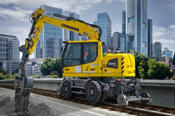 liebherr-a-922-rail-1