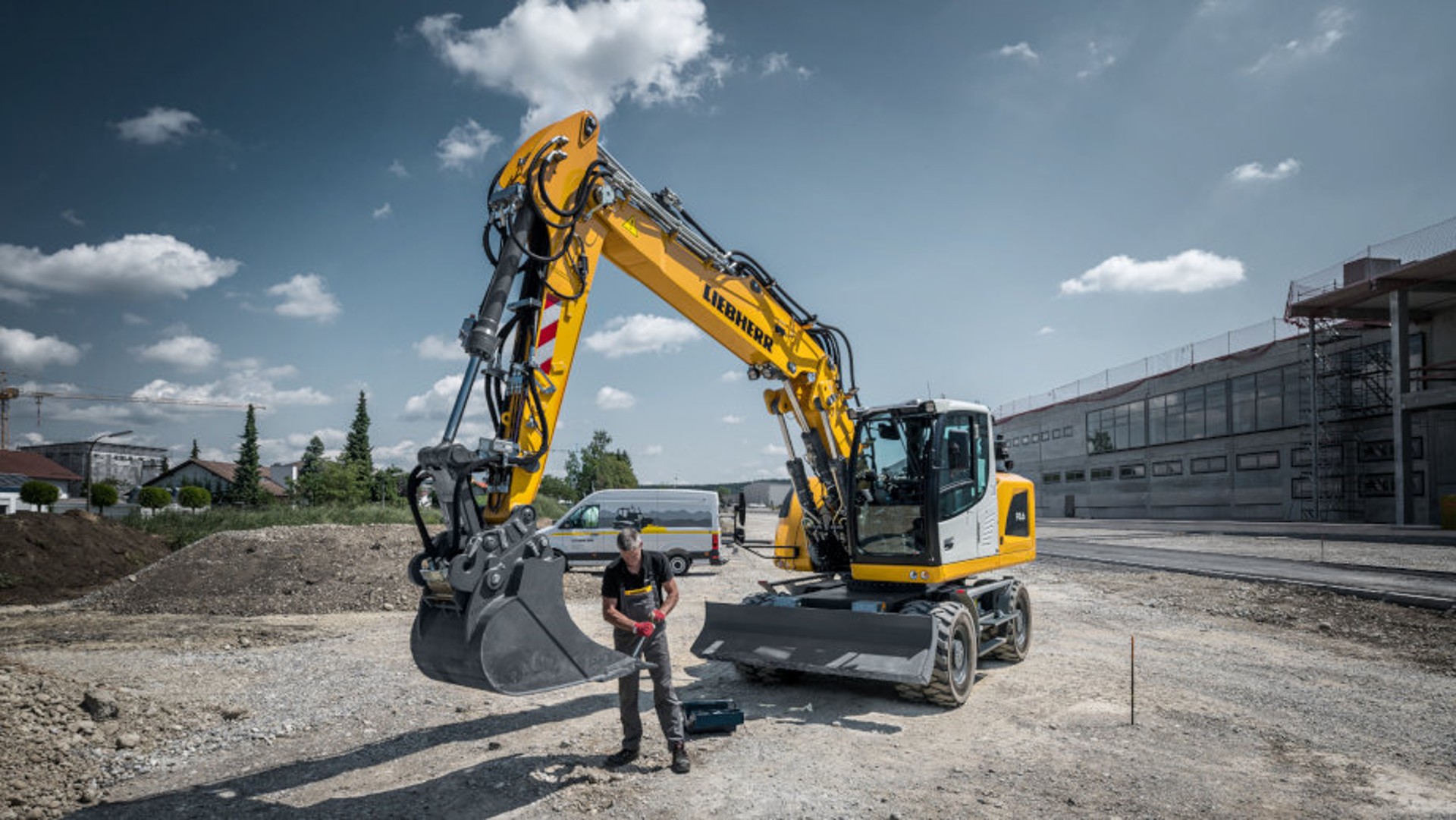 liebherr-landingpageattachments-service-stage