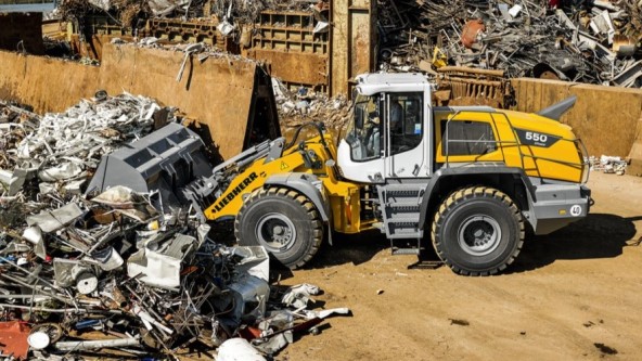 liebherr-scrap-handling-machine-availability